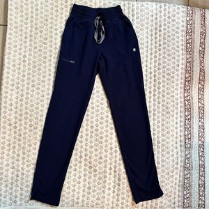 Figs Yola High Waisted - Tall Skinny Scrub Pants - Navy
